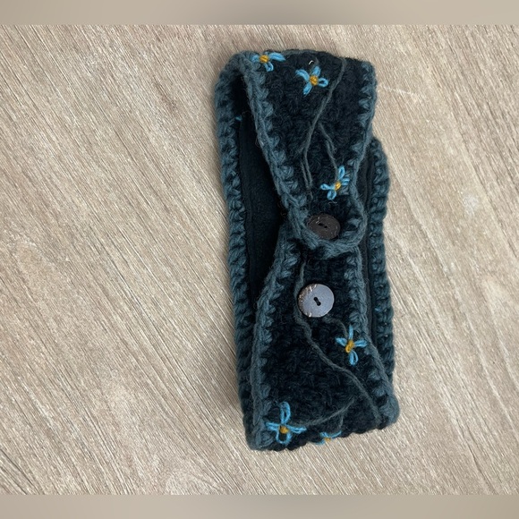 Rising tide gray floral crochet headband - Picture 4 of 6